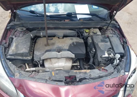 2015 Chevrolet Malibu 1Lt z USA, uszkodzony, nr VIN 1G11C5SL2FF324727